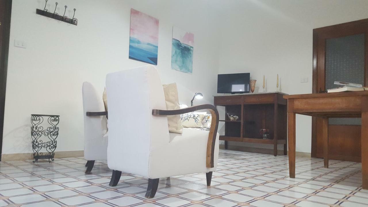 Casa Del Levante Riposto Luaran gambar